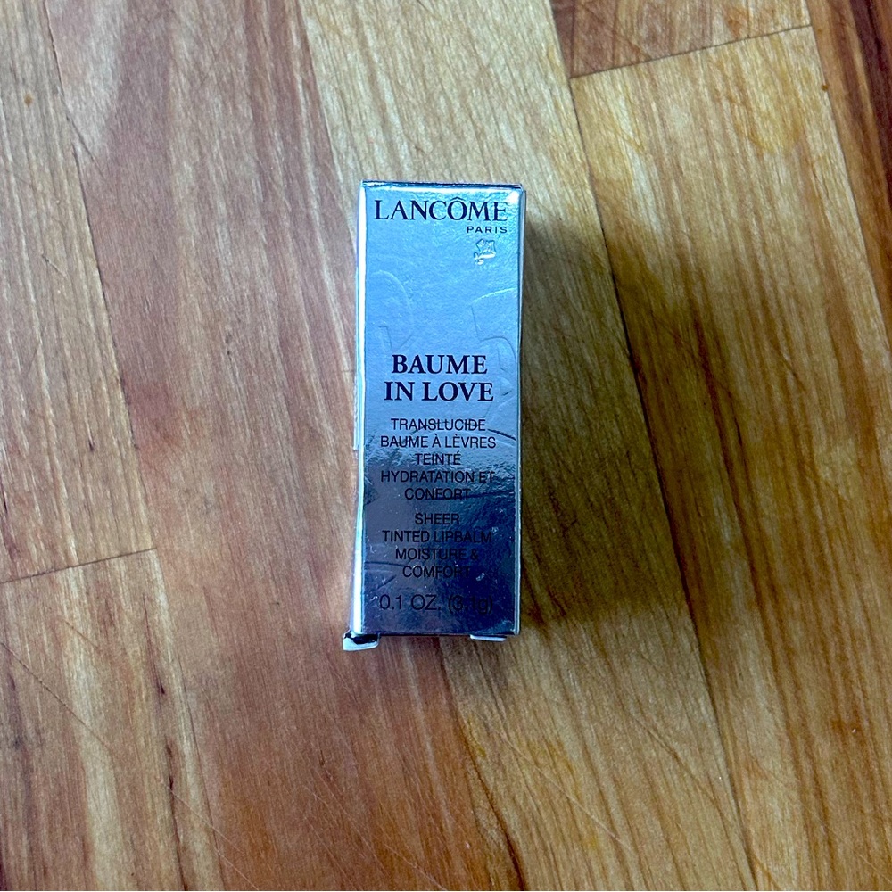 Discontinued! Lancome Baume In Love Lipbalm in the shade 110 Urban Ballet